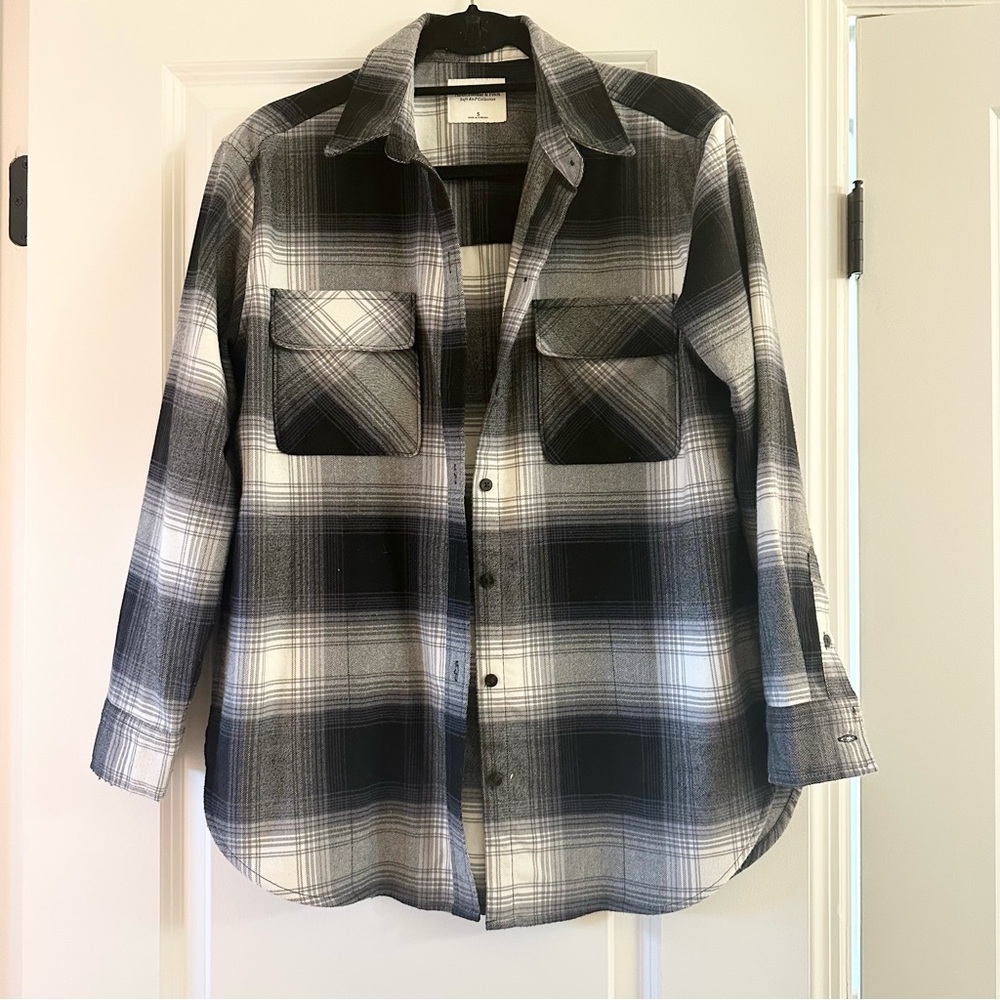 Abercrombie Plaid Shirt Size Small Black and White